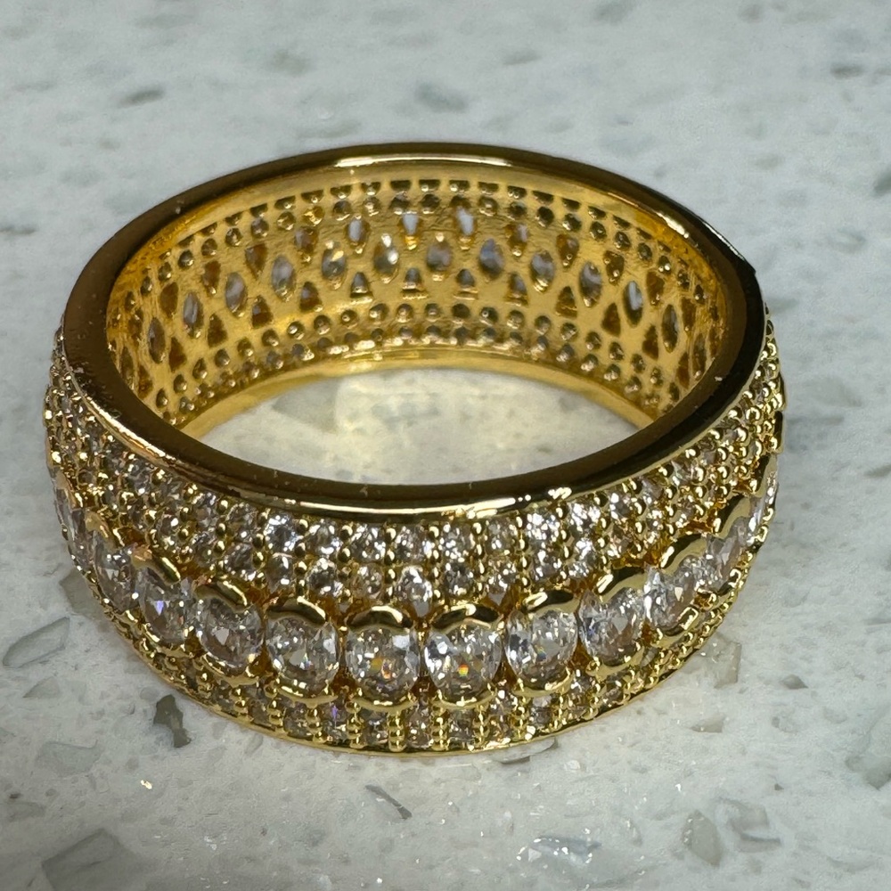 18KT GOLD PLATED FILIGREE RING WITH ZIRCONIAS